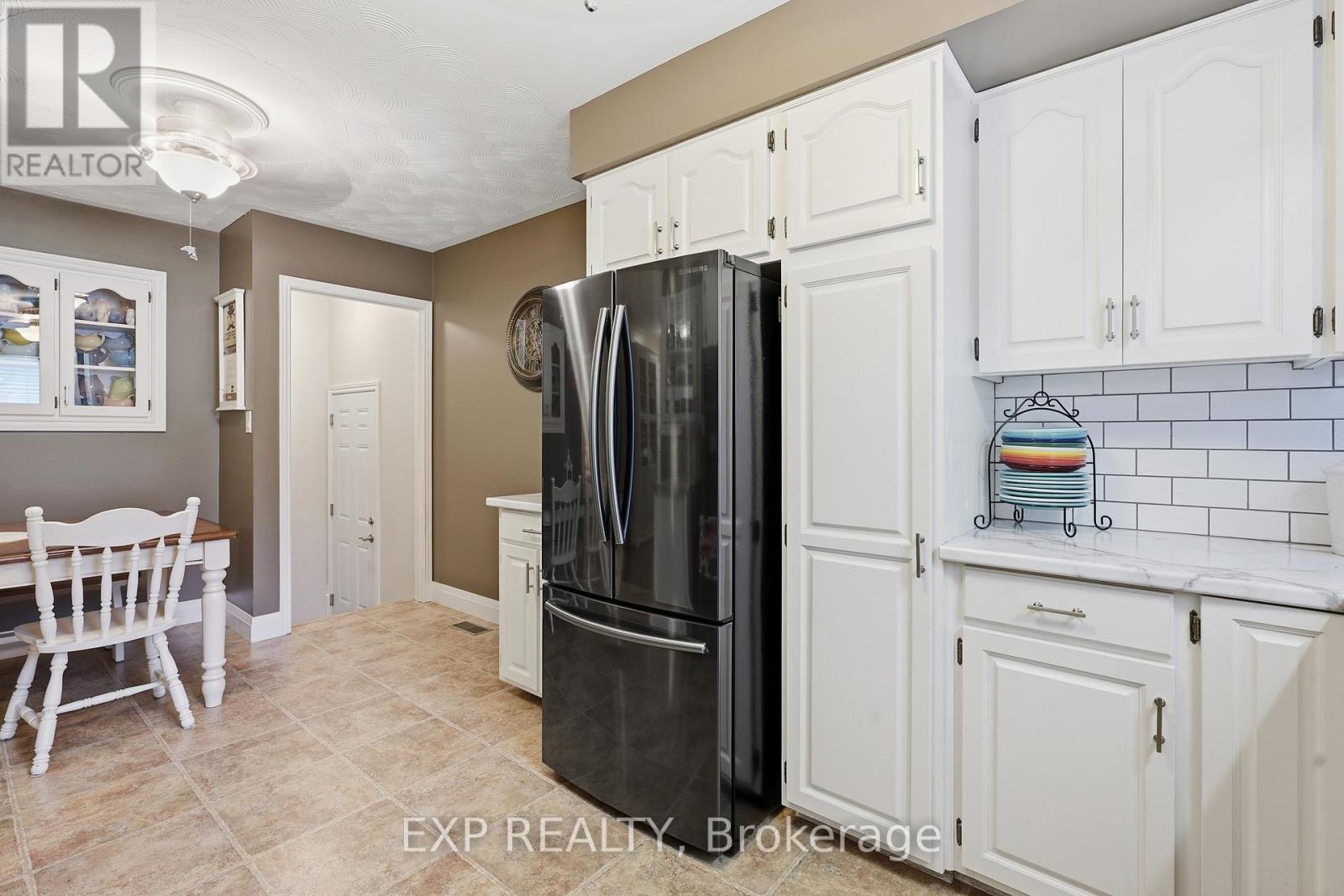 5 BRANT STREET - 16
