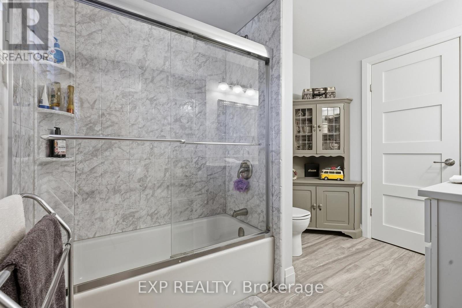 5 BRANT STREET - 27