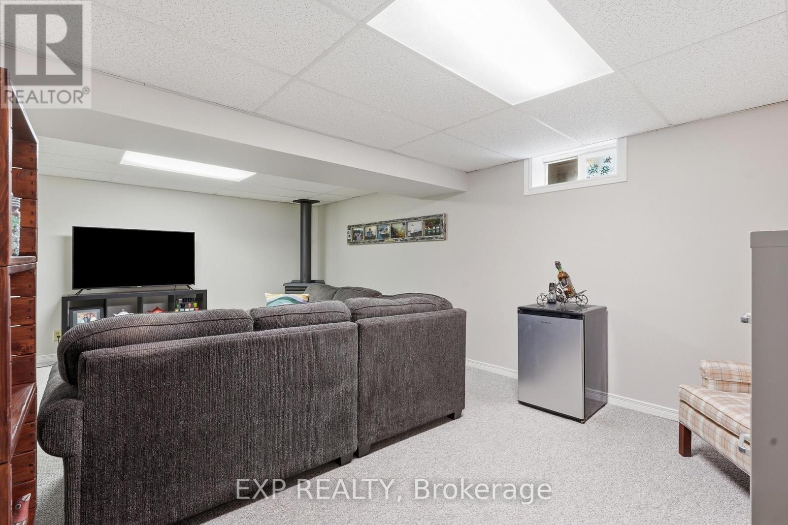 5 BRANT STREET - 32