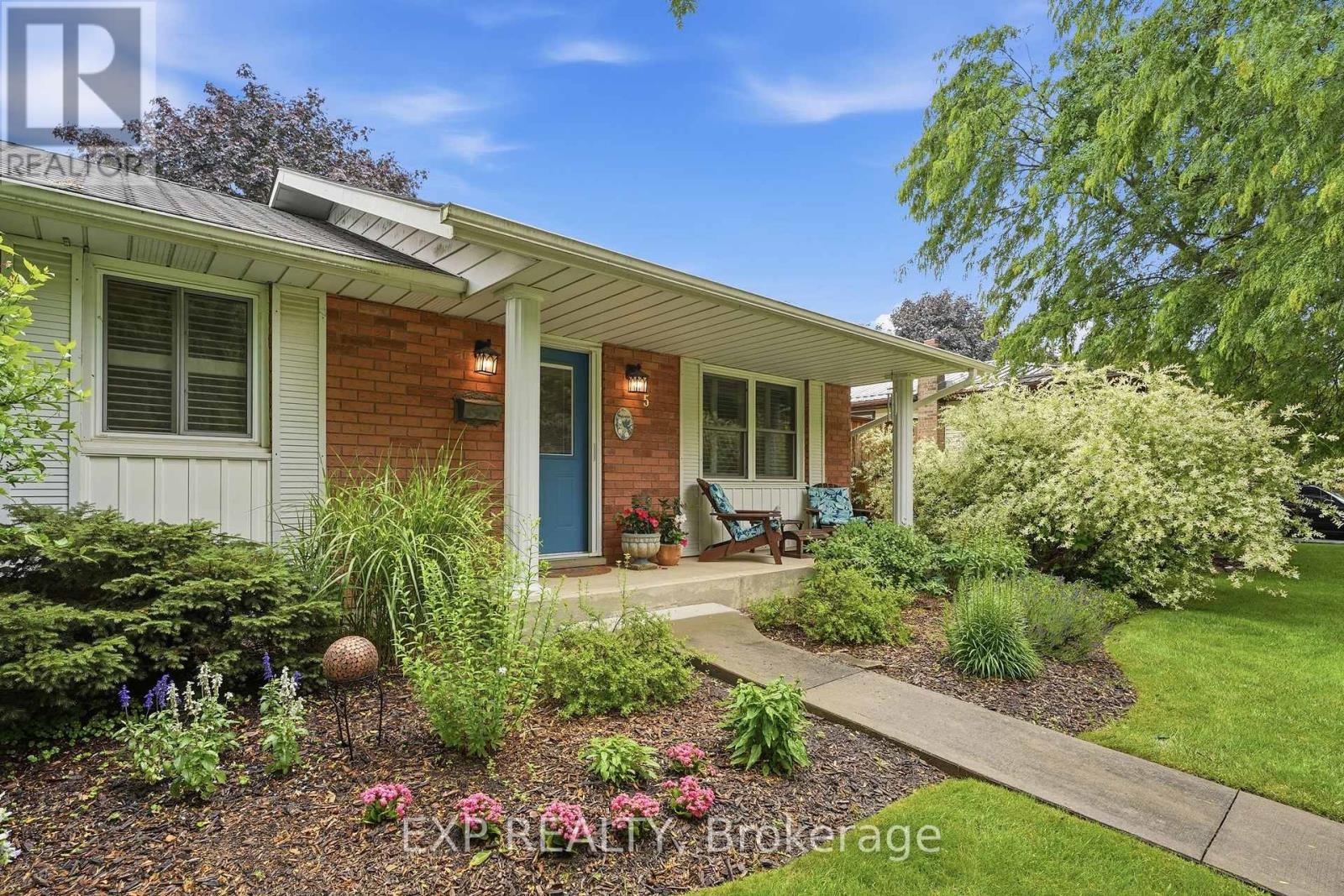 5 BRANT STREET - 4
