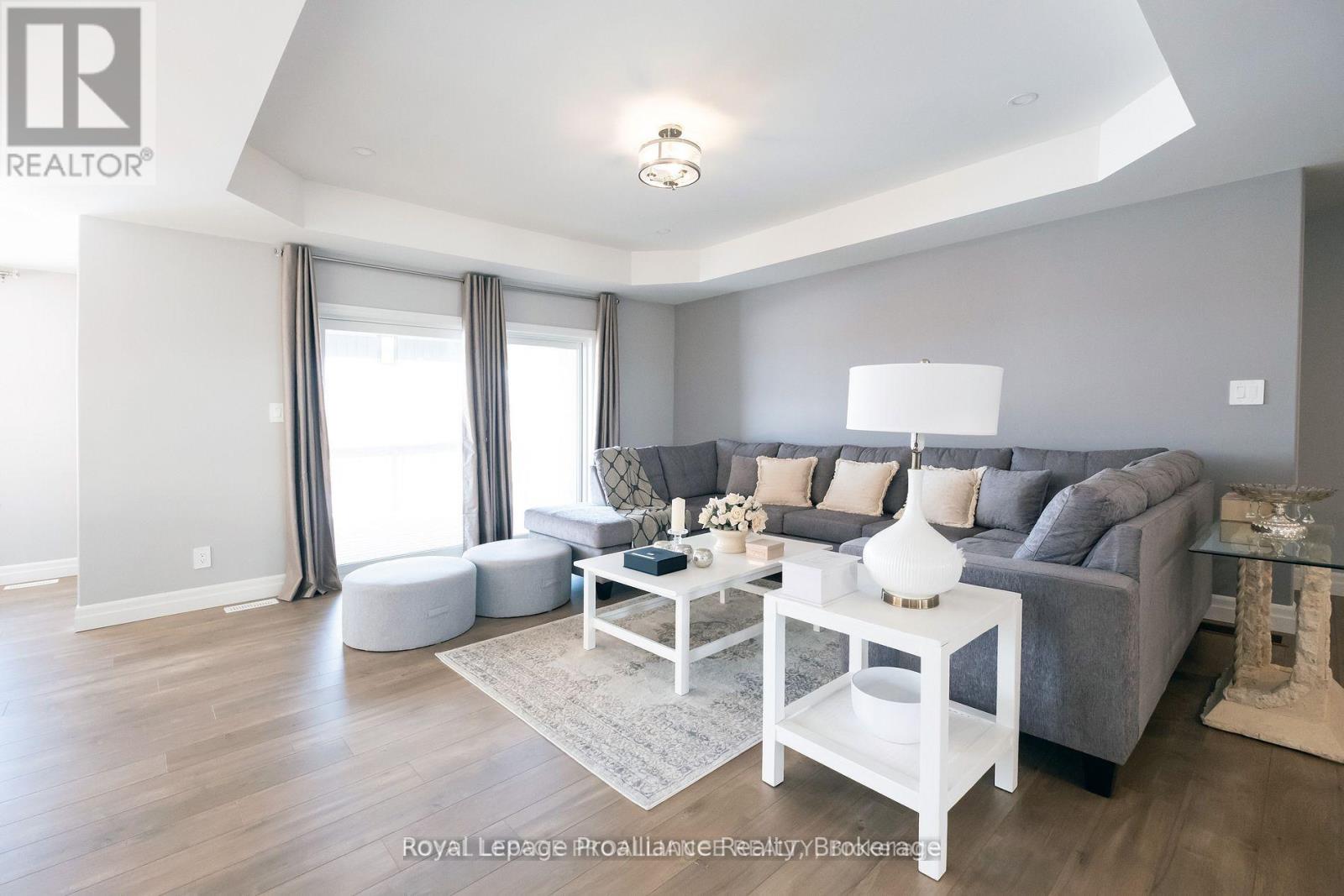 43 CATTAIL CRESCENT - 15