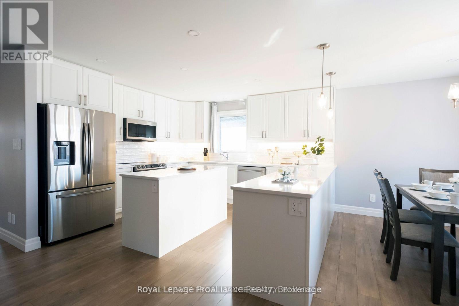 43 CATTAIL CRESCENT - 18