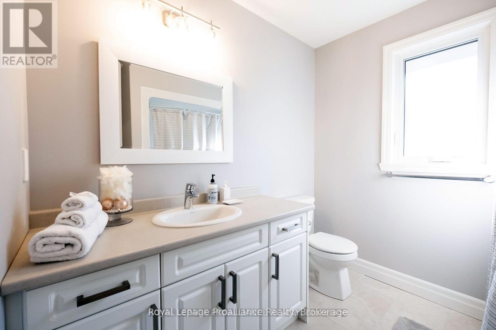 43 CATTAIL CRESCENT - 21