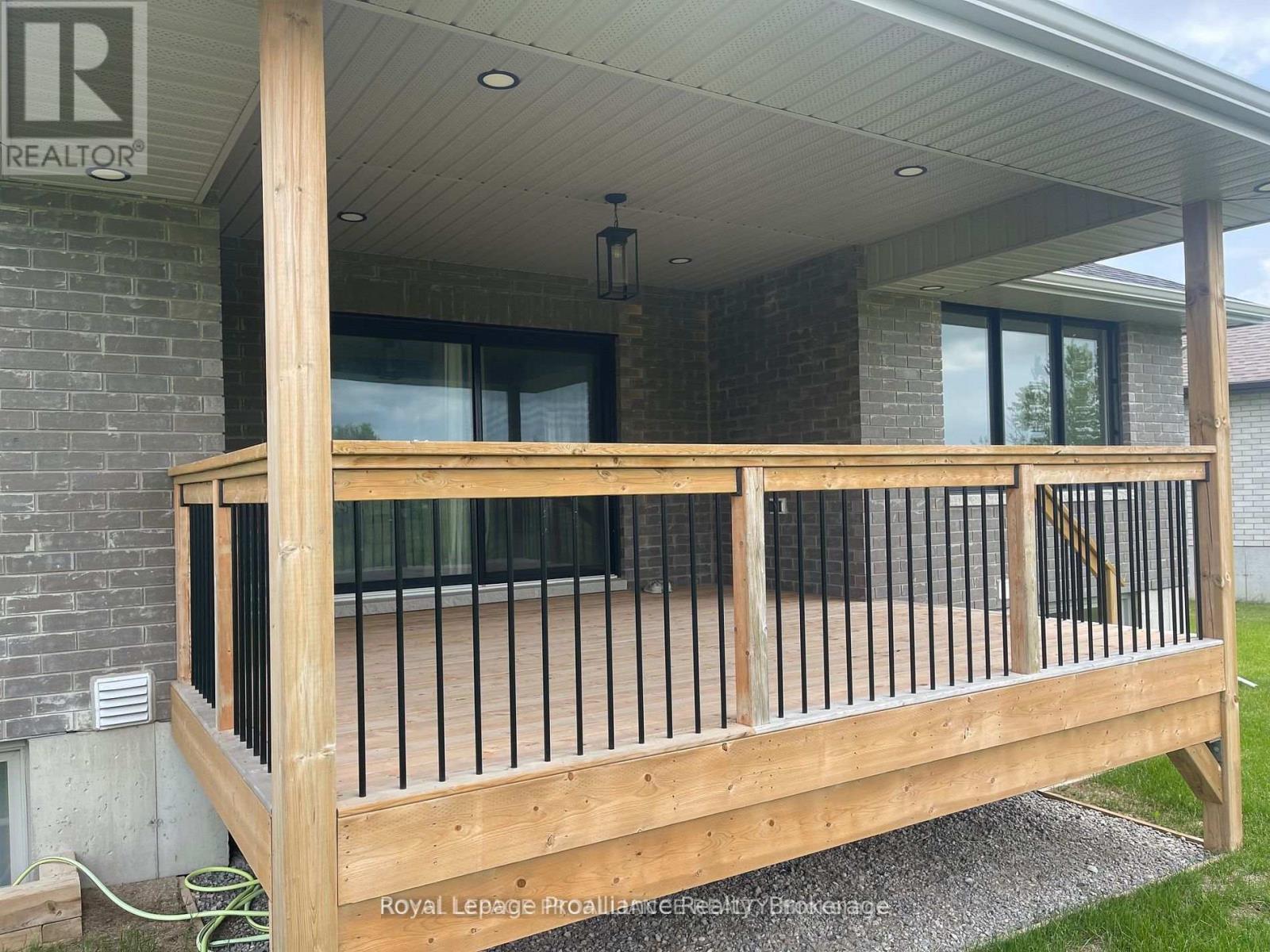 43 CATTAIL CRESCENT - 4