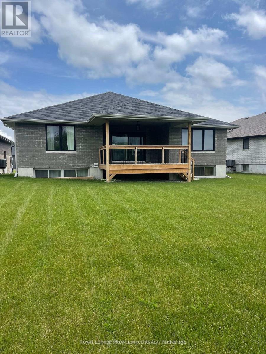43 CATTAIL CRESCENT - 6