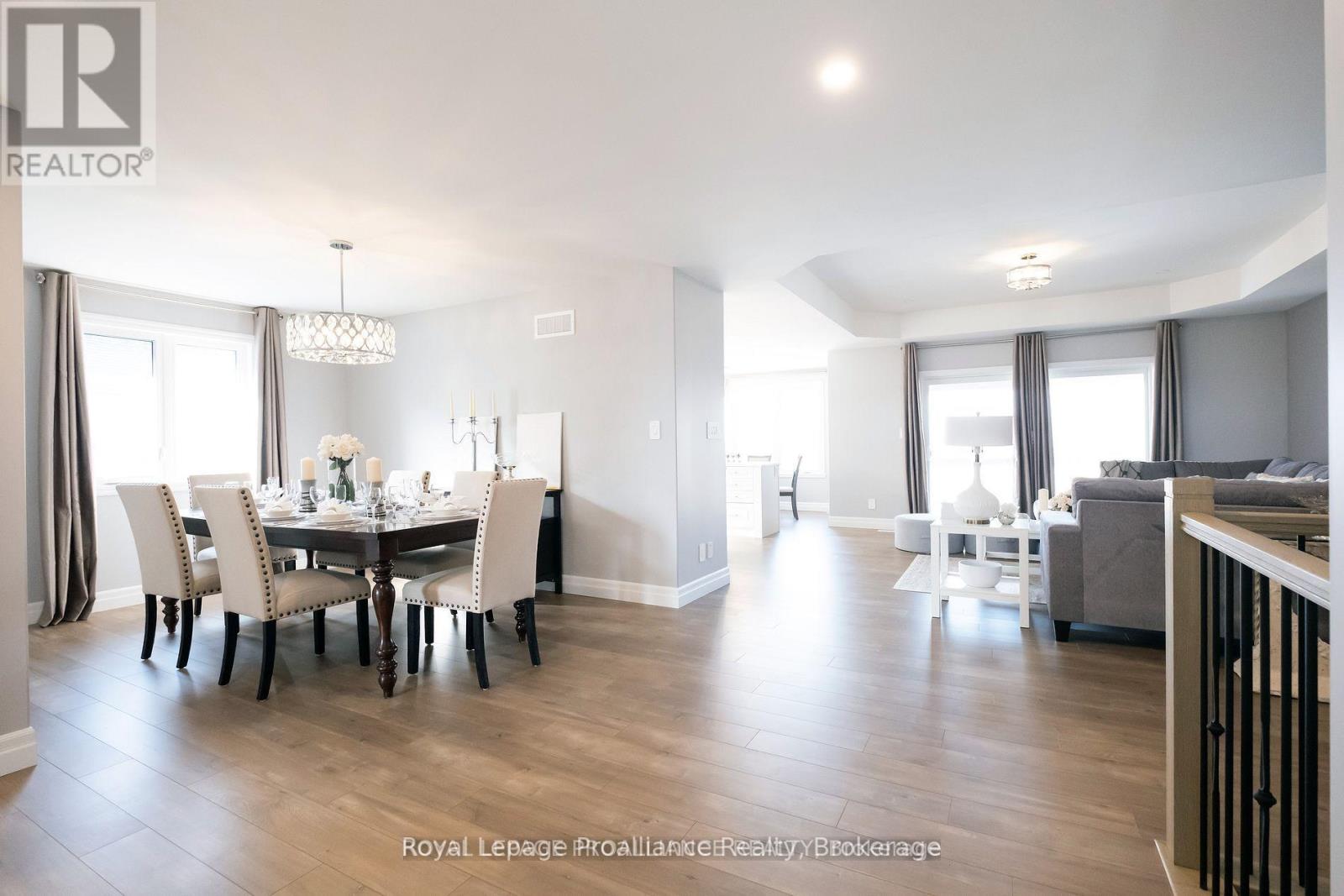 43 CATTAIL CRESCENT - 9