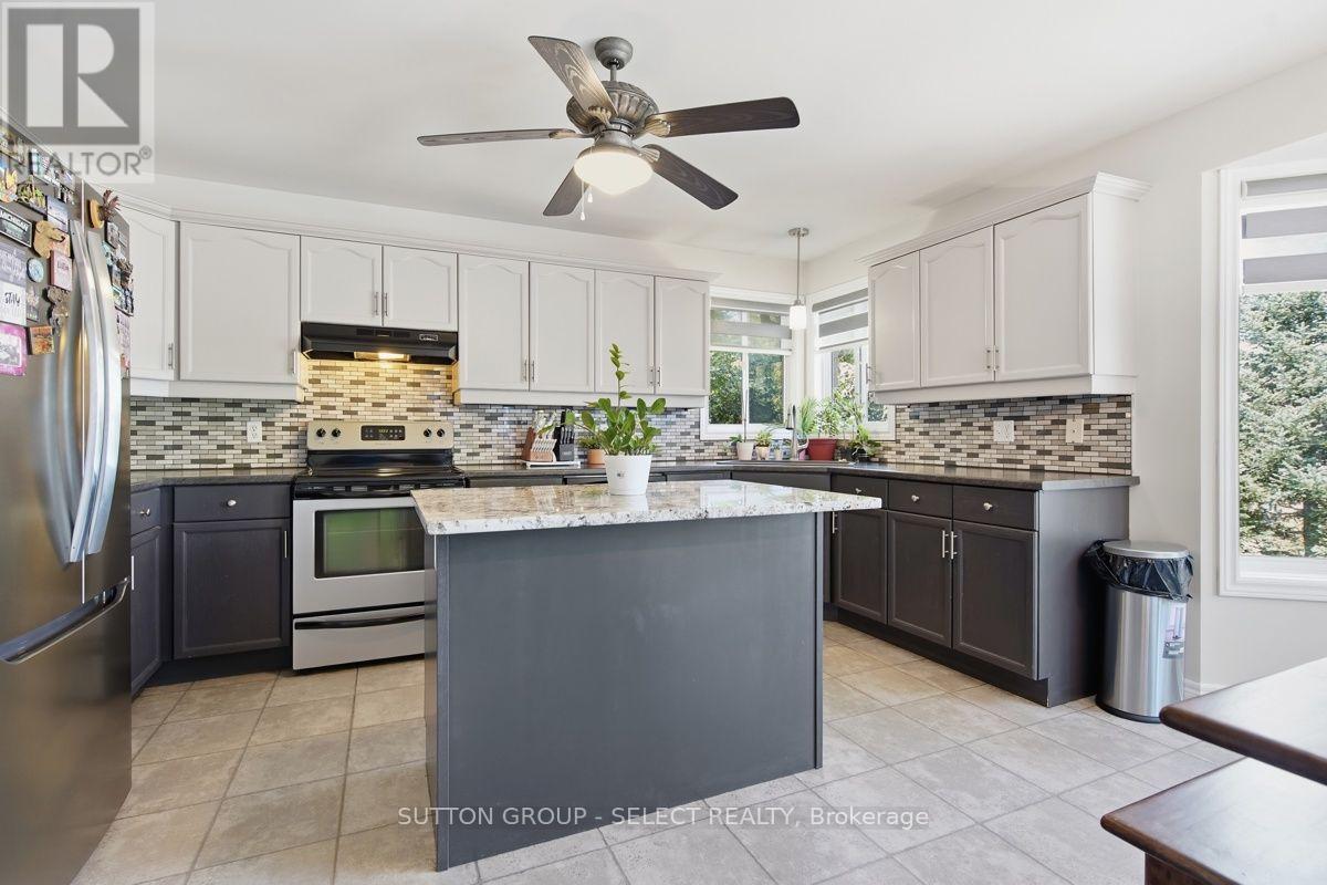 1789 DEVOS DRIVE - 15