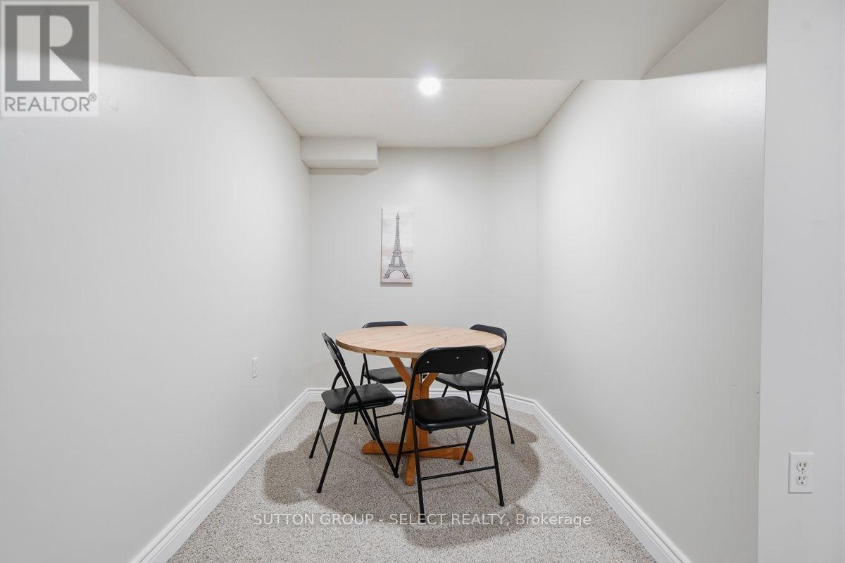 1789 DEVOS DRIVE - 36