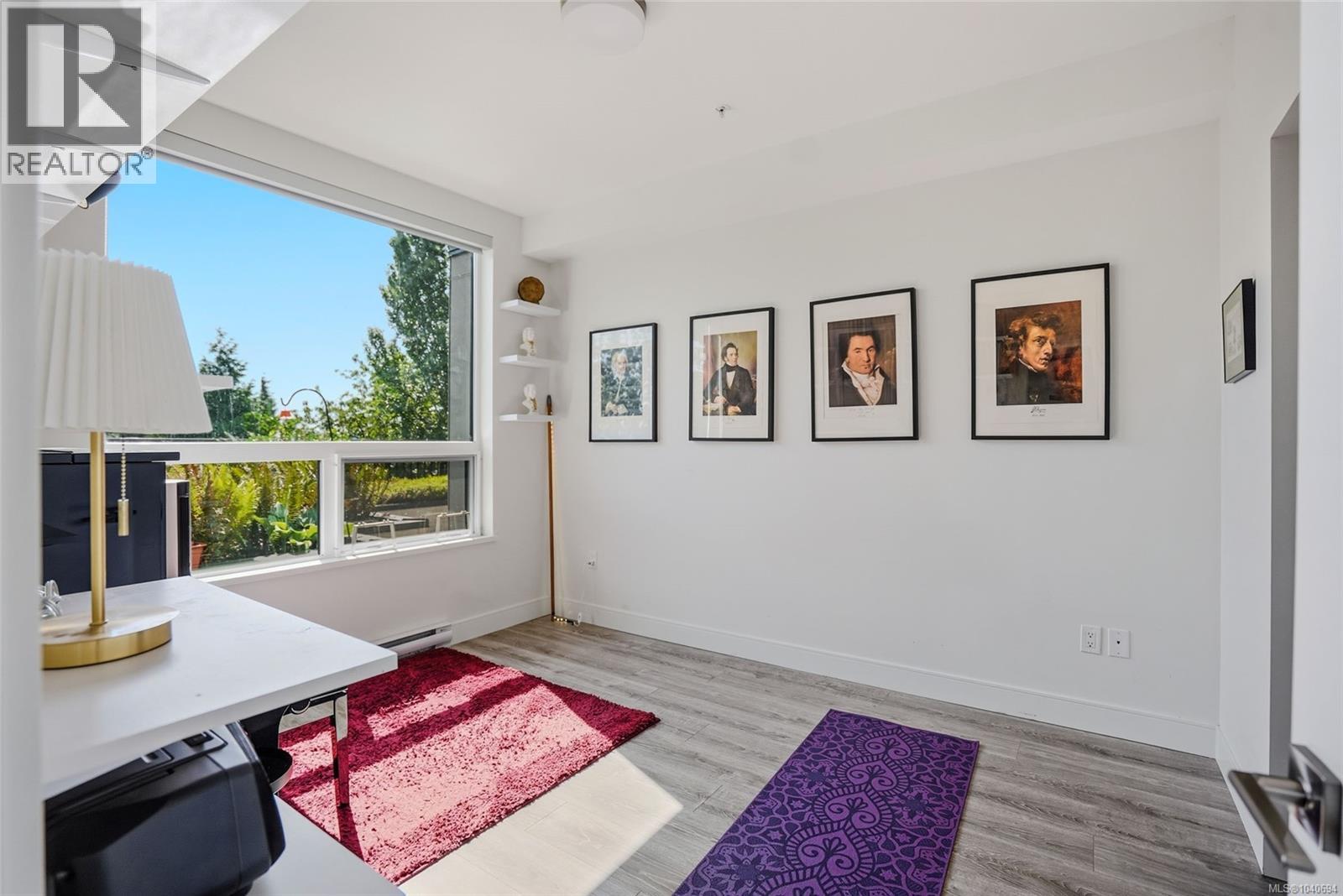 #104 119 Haliburton St - 12
