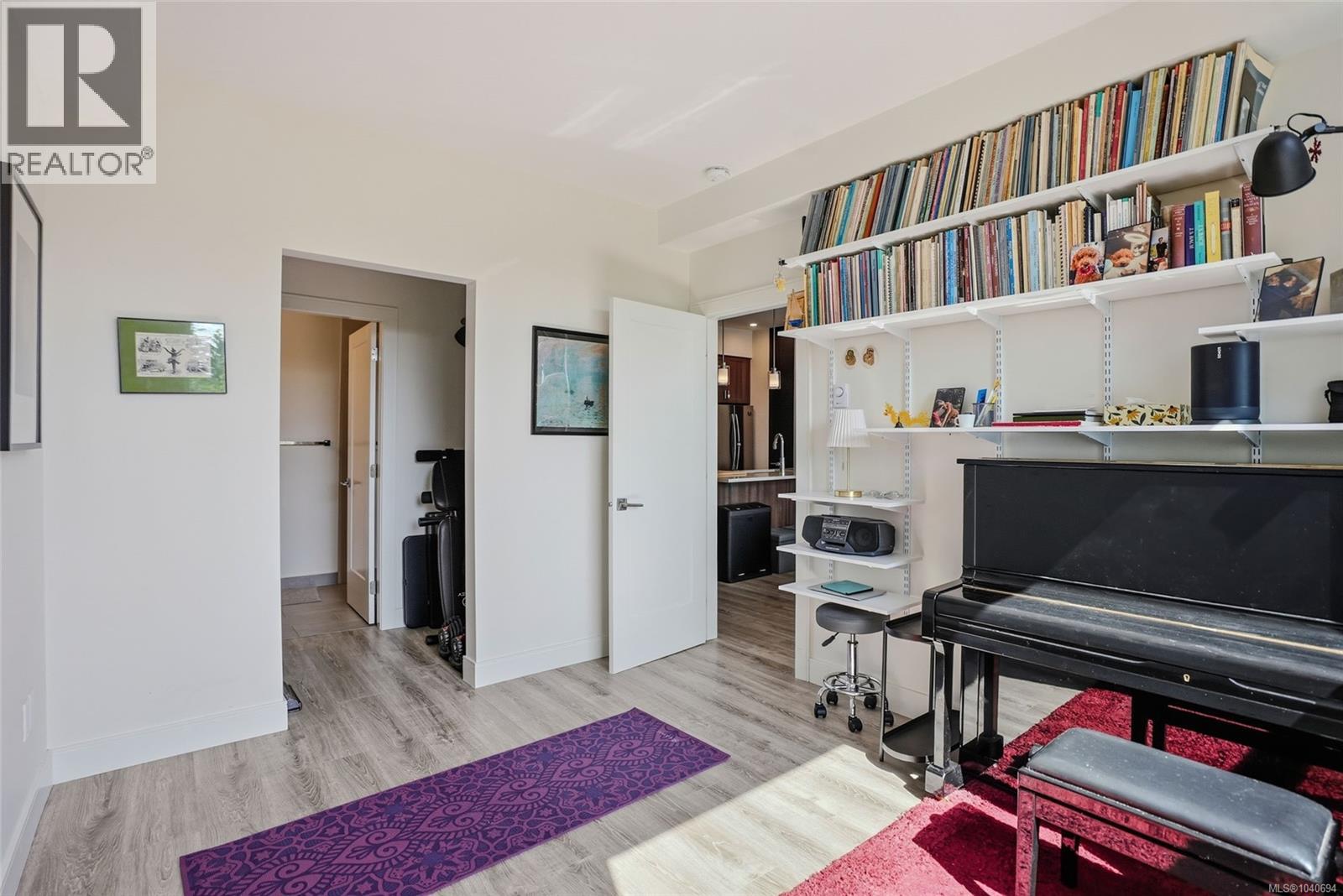 #104 119 Haliburton St - 13