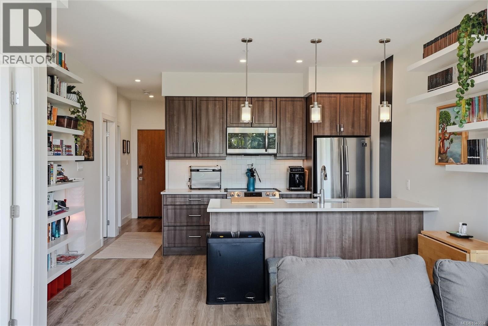 #104 119 Haliburton St - 15