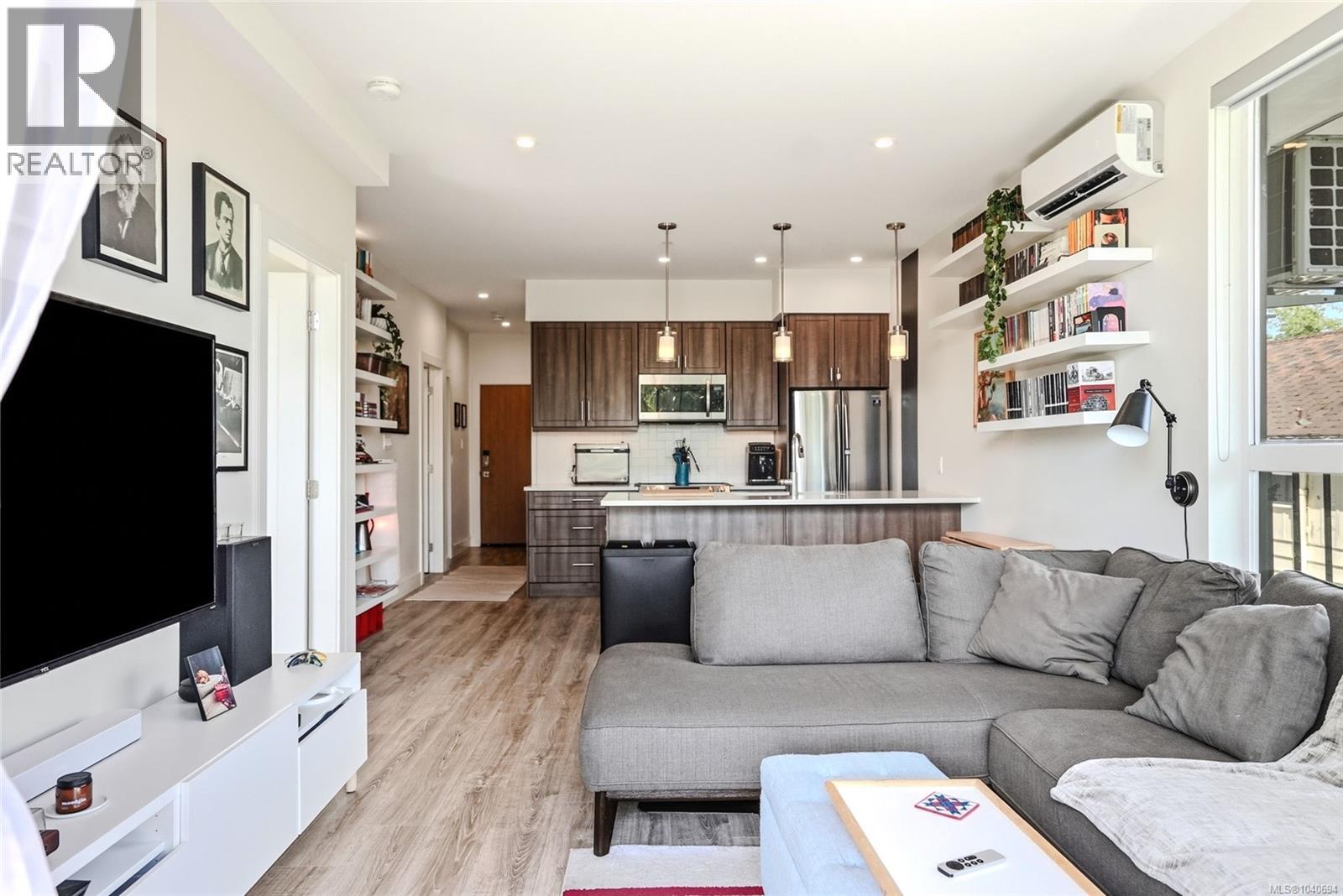 #104 119 Haliburton St - 22