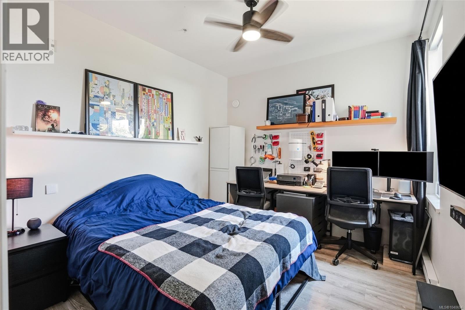 #104 119 Haliburton St - 24