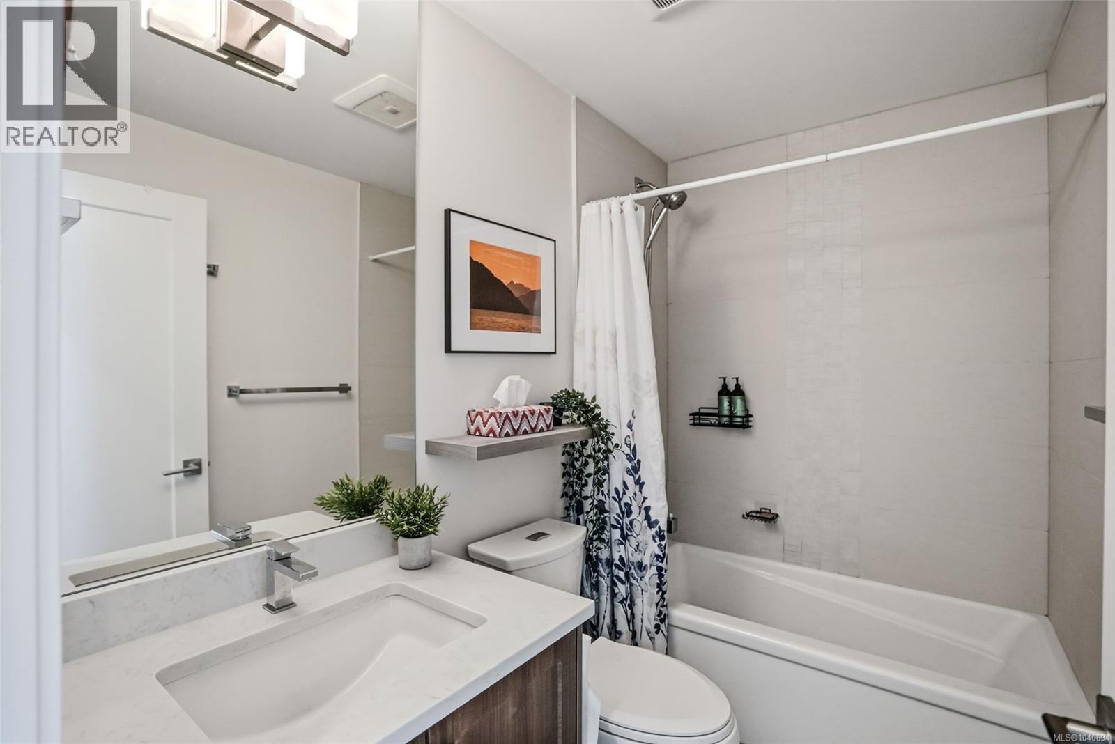 #104 119 Haliburton St - 25