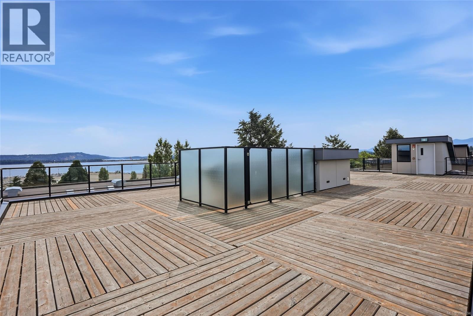 #104 119 Haliburton St - 35