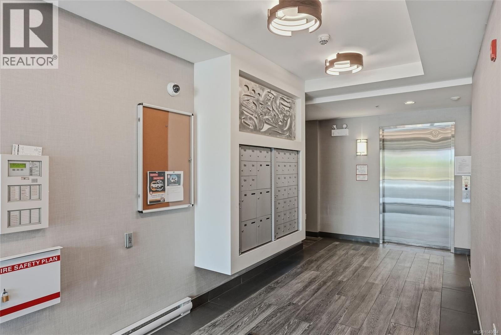 #104 119 Haliburton St - 38