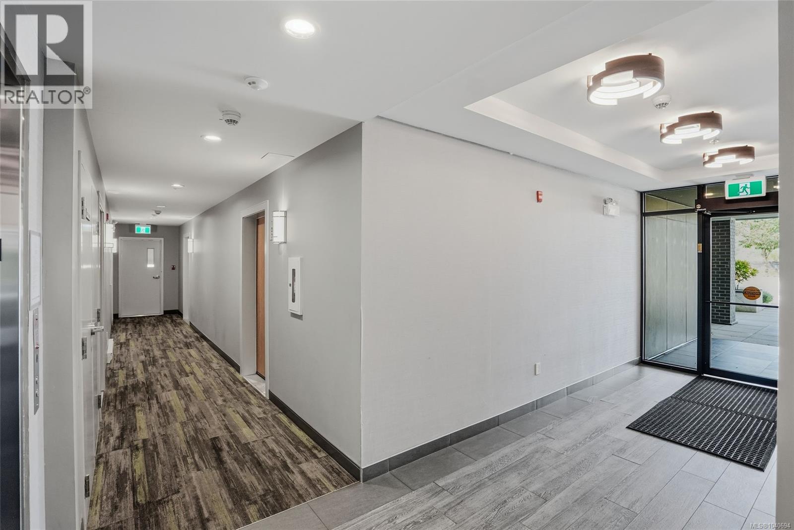 #104 119 Haliburton St - 39