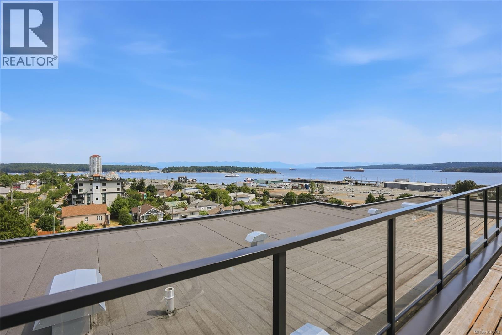 #104 119 Haliburton St - 4