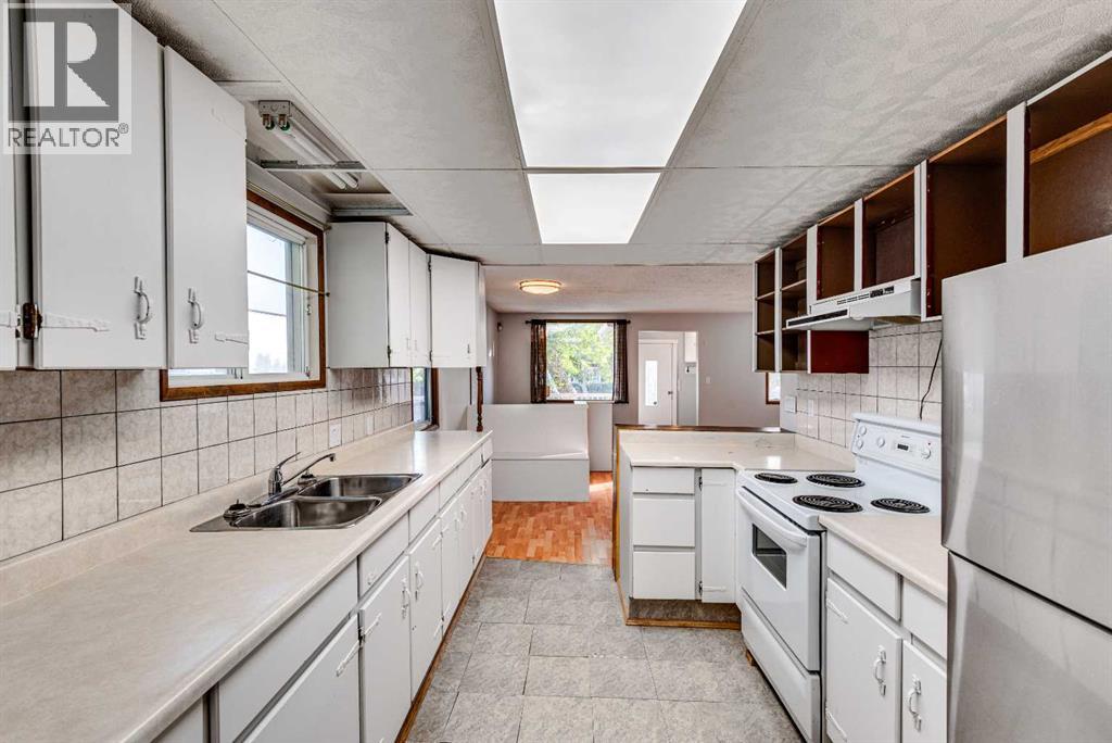 402 Main Street - 15
