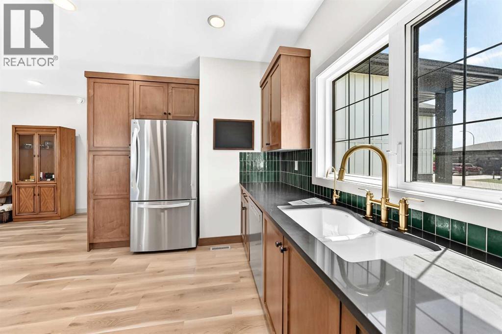 6 Napoleon Meadows Way — photo 15