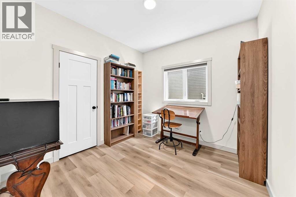 6 Napoleon Meadows Way — photo 26
