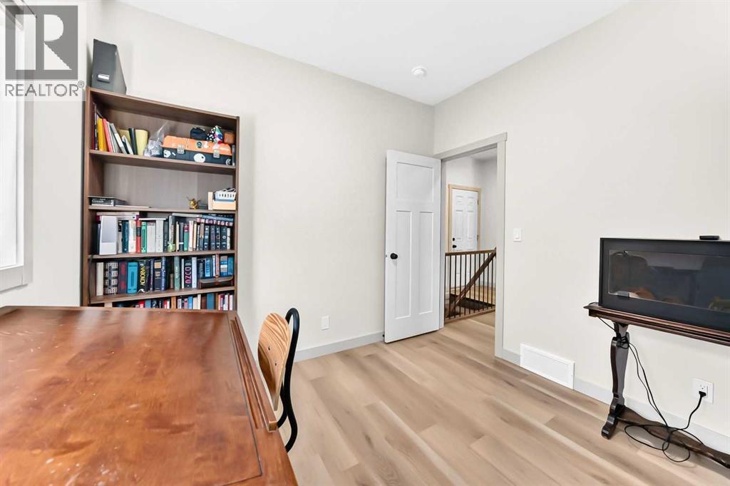 6 Napoleon Meadows Way — photo 27