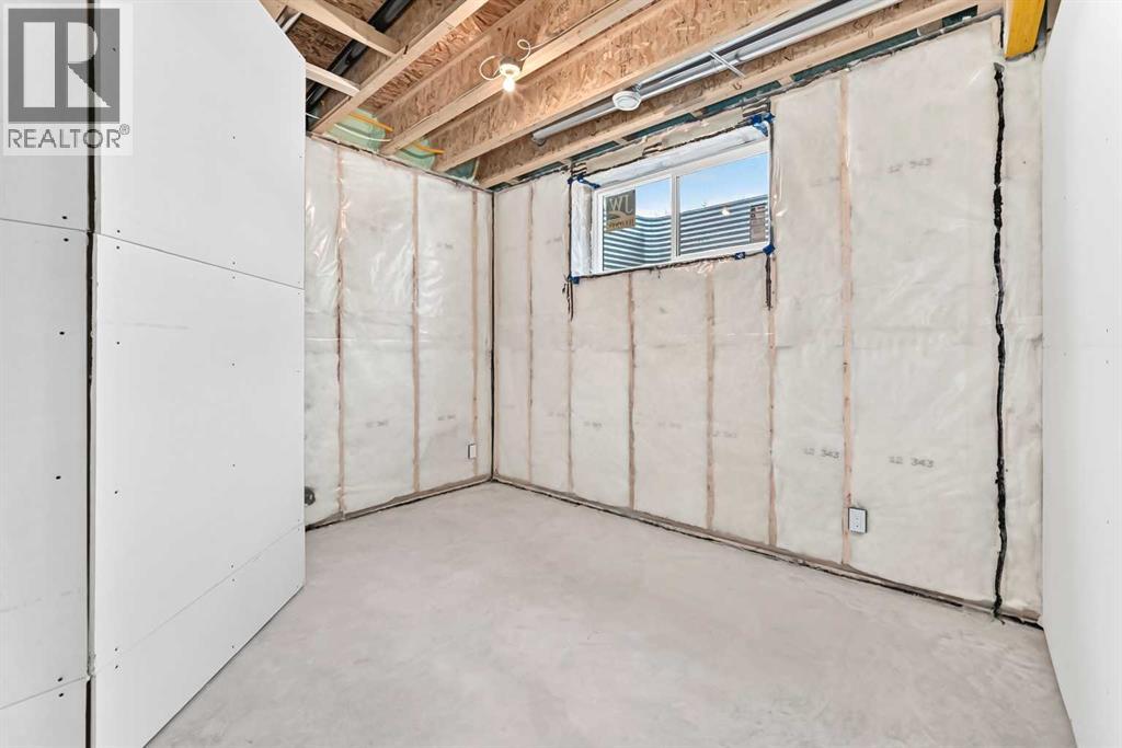 6 Napoleon Meadows Way — photo 35
