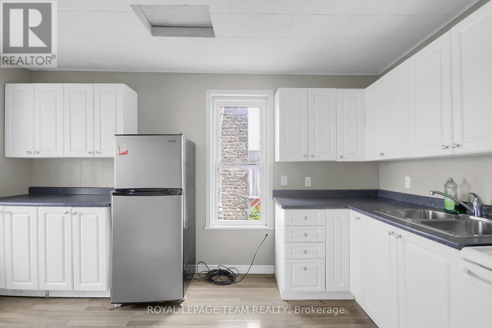 490 Main Street — photo 19