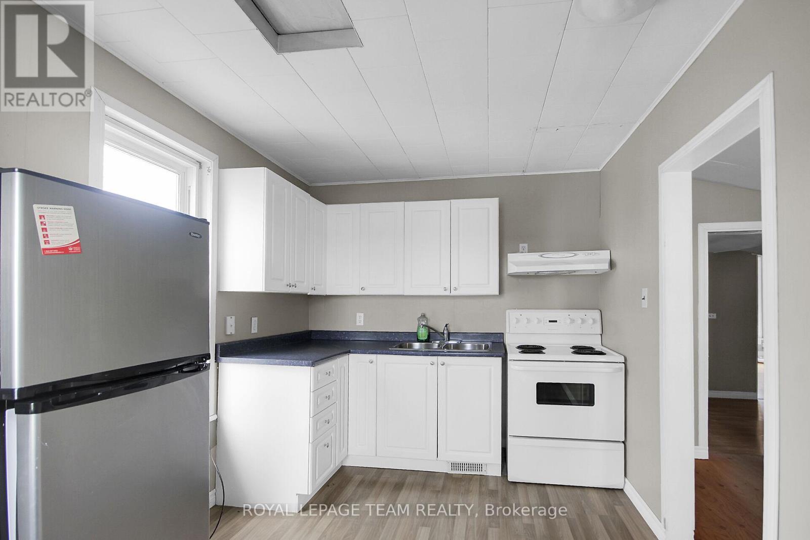 490 Main Street — photo 20