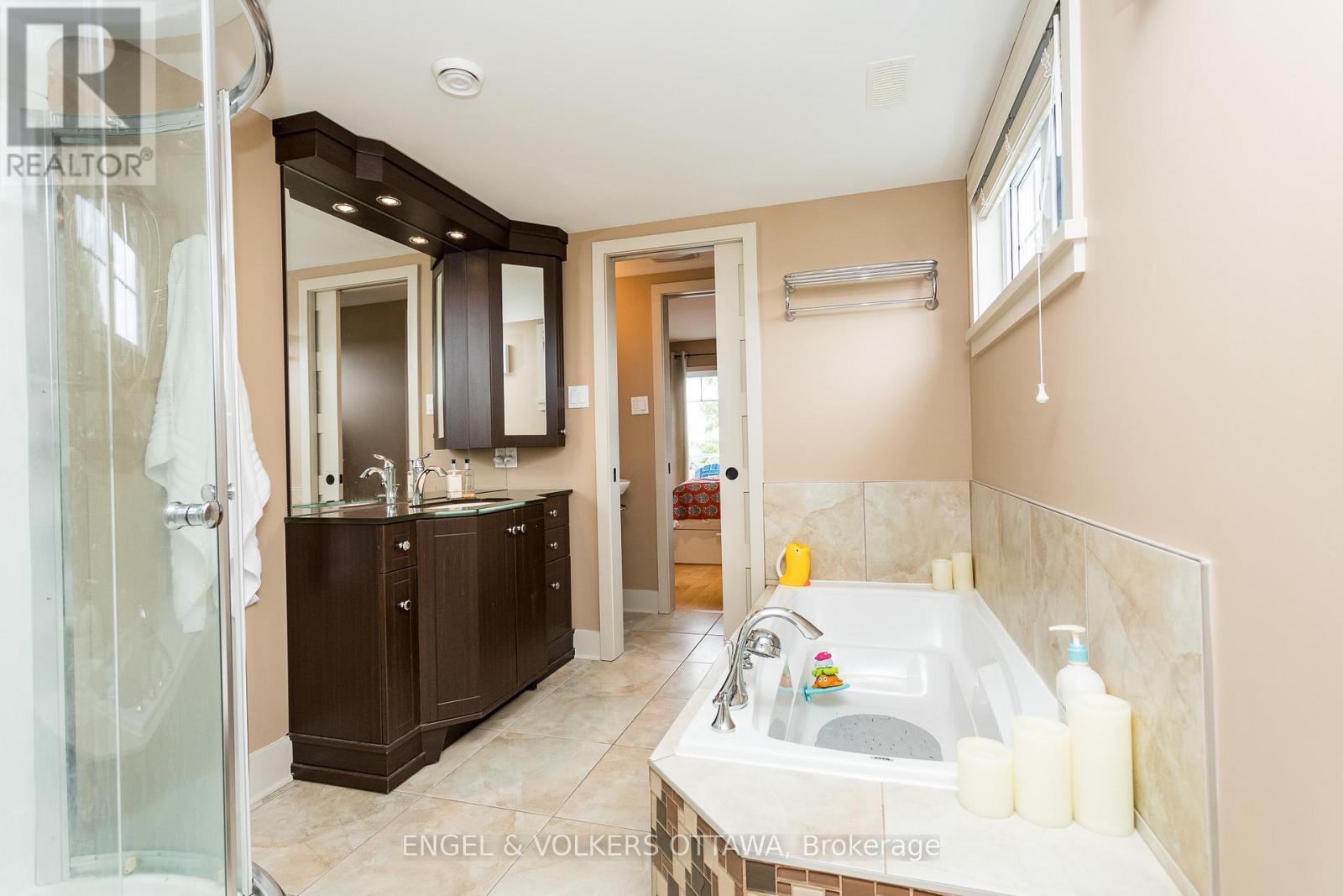 4 Bed, 5 Bath House for Rent in Ottawa – 267 KIRCHOFFER AVENUE, Ottawa – MLS# X13494136 - Image 24