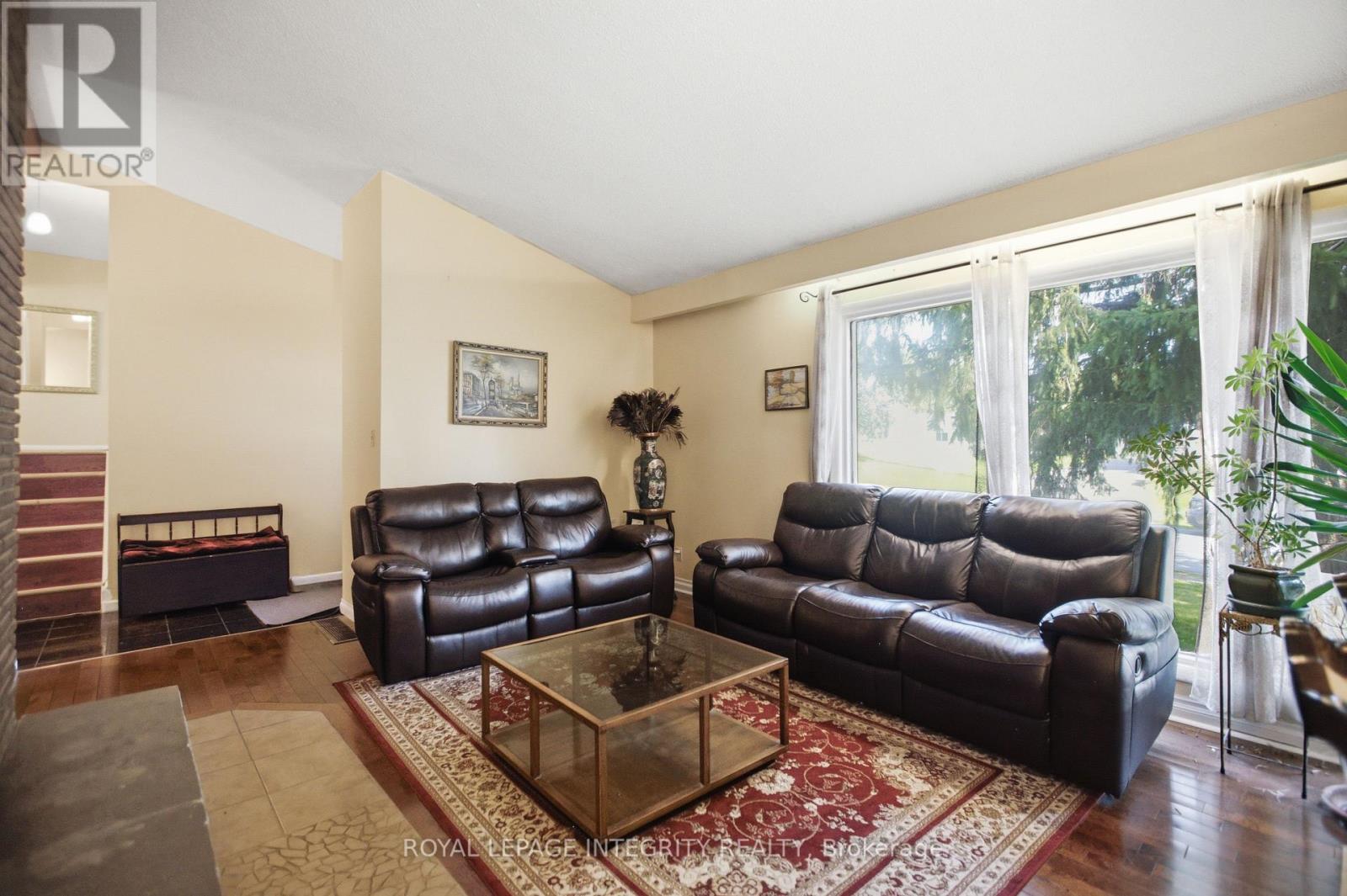 4 Bed, 4 Bath House for Sale in Ottawa – 45 ROSSLAND AVENUE, Ottawa – MLS# X13494212 - Image 9