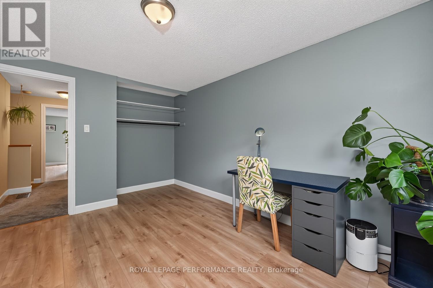 3 Bed, 2 Bath House for Sale in Ottawa – 37 OBERON STREET, Ottawa – MLS# X13494260 - Image 28