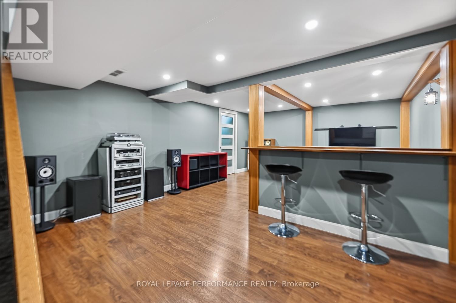 3 Bed, 2 Bath House for Sale in Ottawa – 37 OBERON STREET, Ottawa – MLS# X13494260 - Image 30