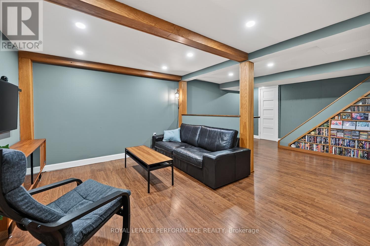 3 Bed, 2 Bath House for Sale in Ottawa – 37 OBERON STREET, Ottawa – MLS# X13494260 - Image 33