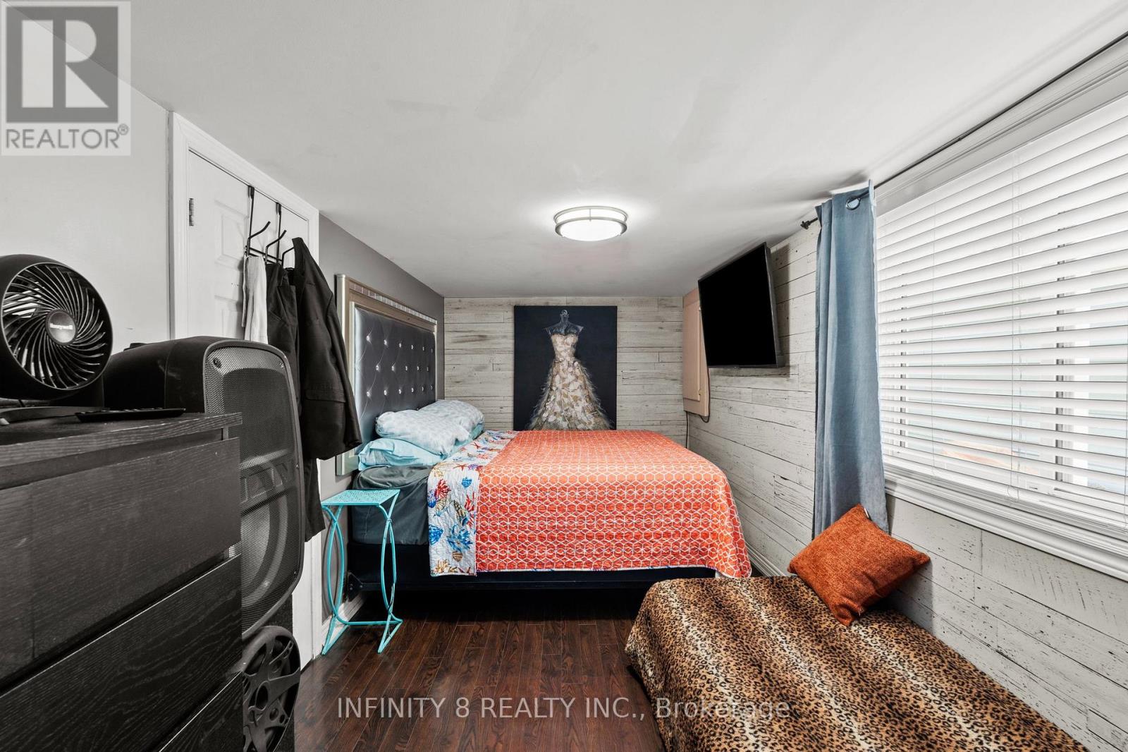 257 RIDGE ROAD S - 14