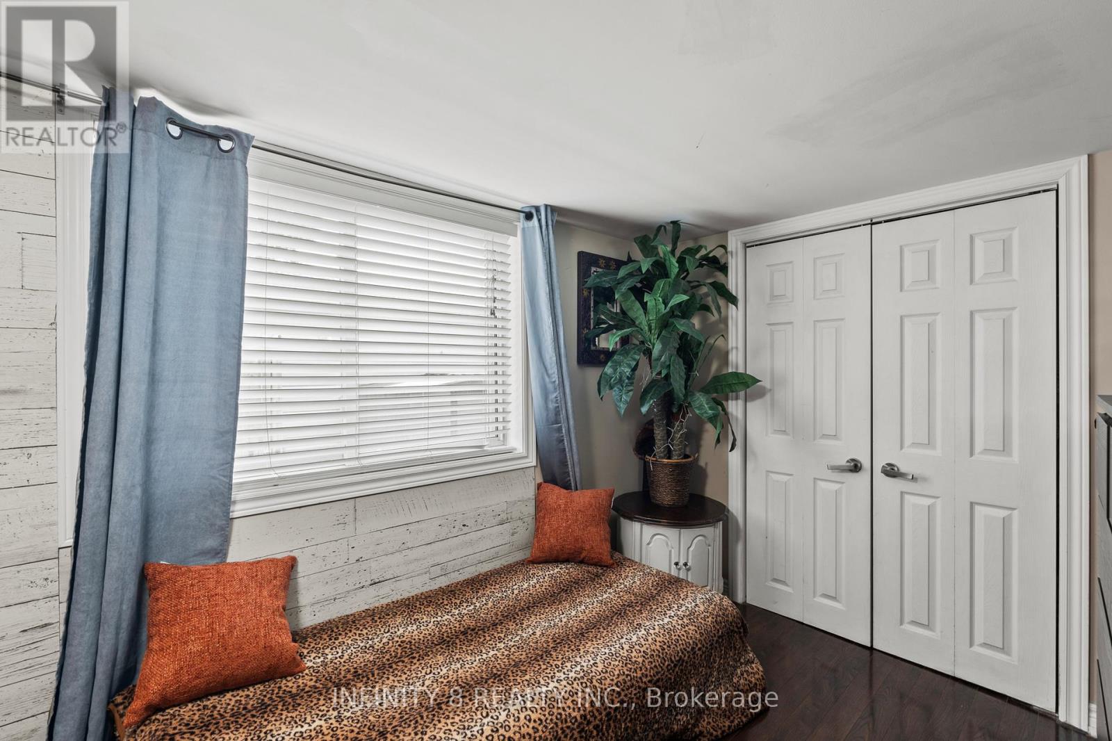 257 RIDGE ROAD S - 15