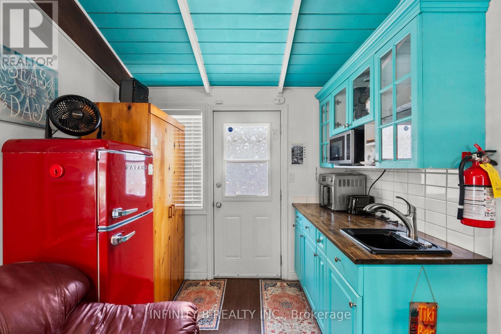 257 RIDGE ROAD S - 19
