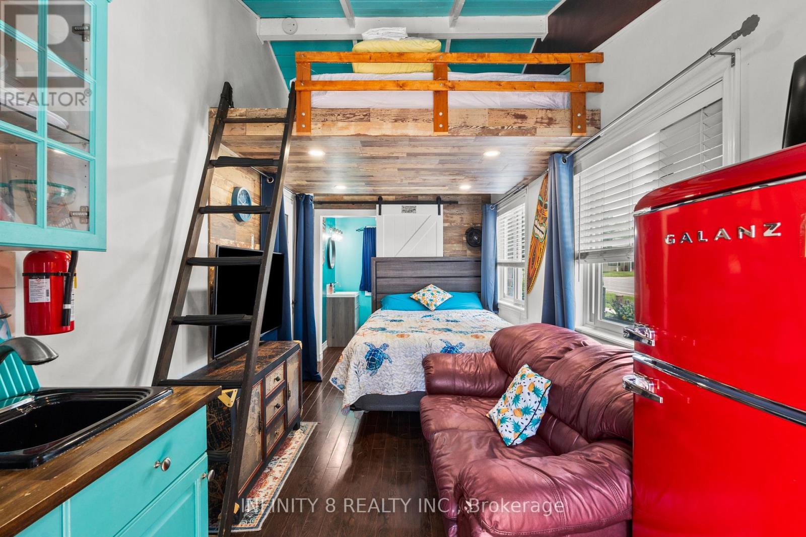257 RIDGE ROAD S - 21