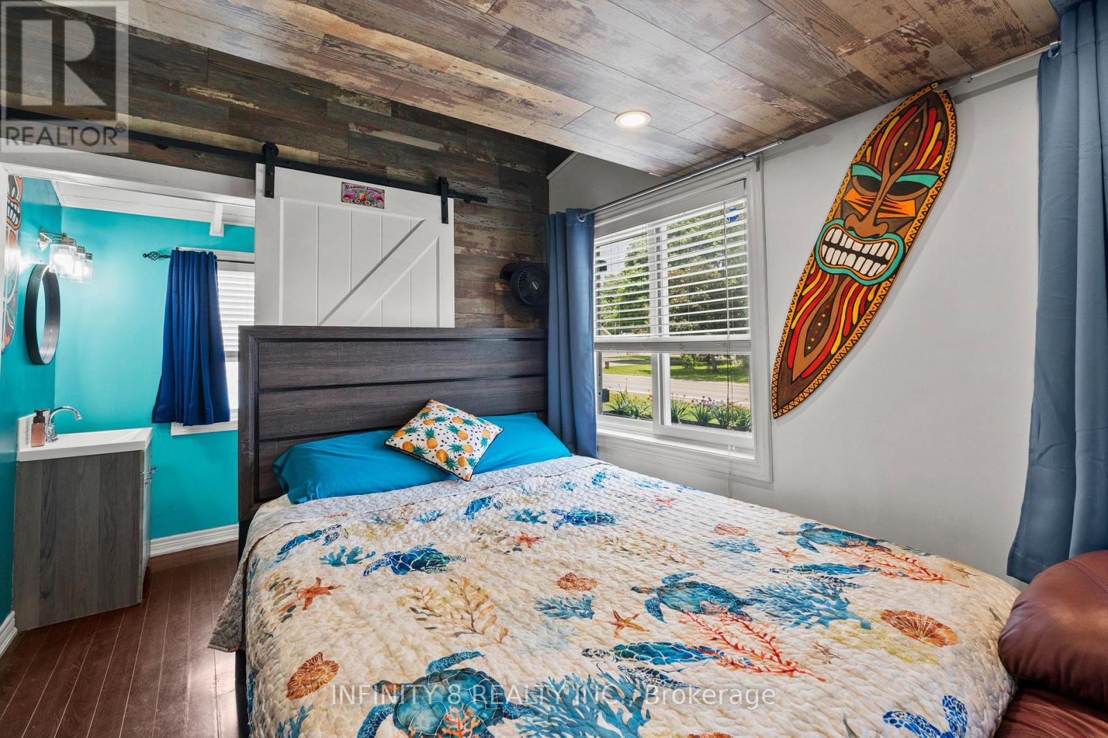 257 RIDGE ROAD S - 22