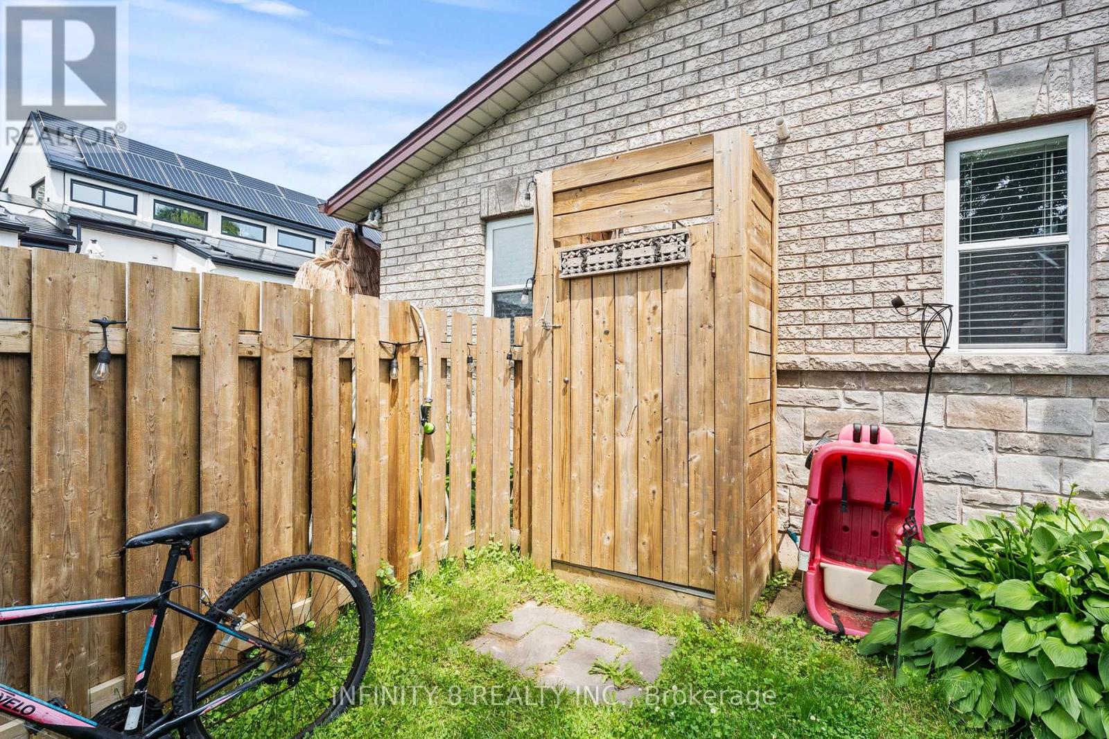 257 RIDGE ROAD S - 27