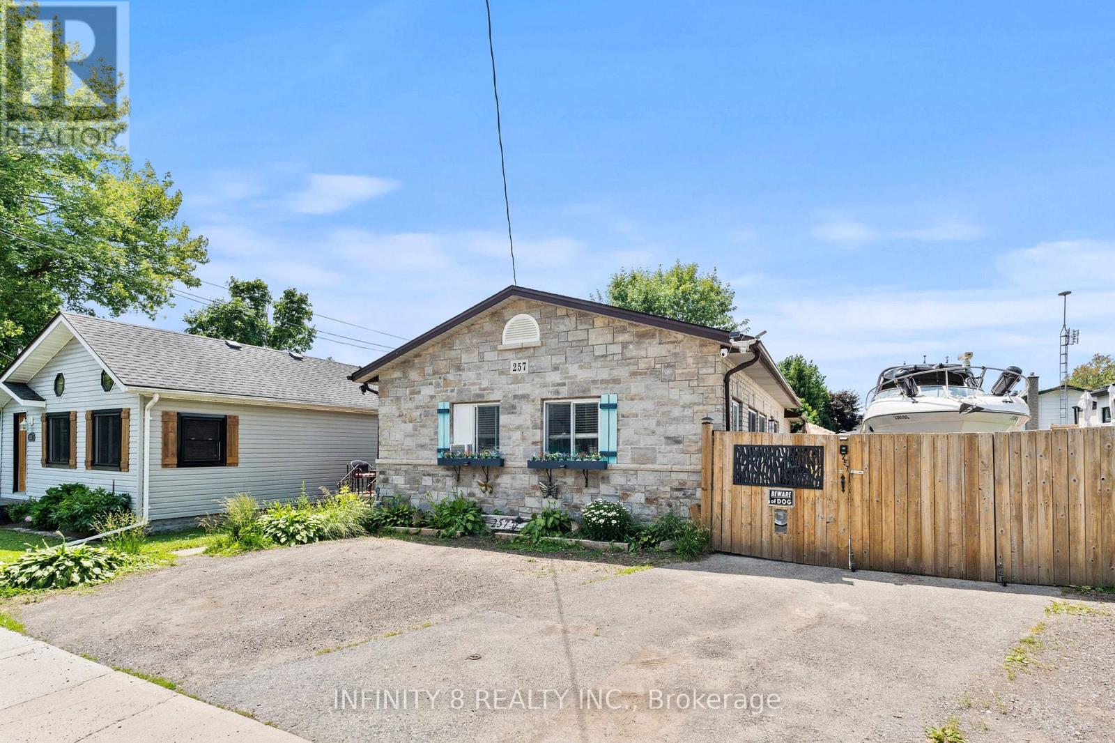257 RIDGE ROAD S - 3