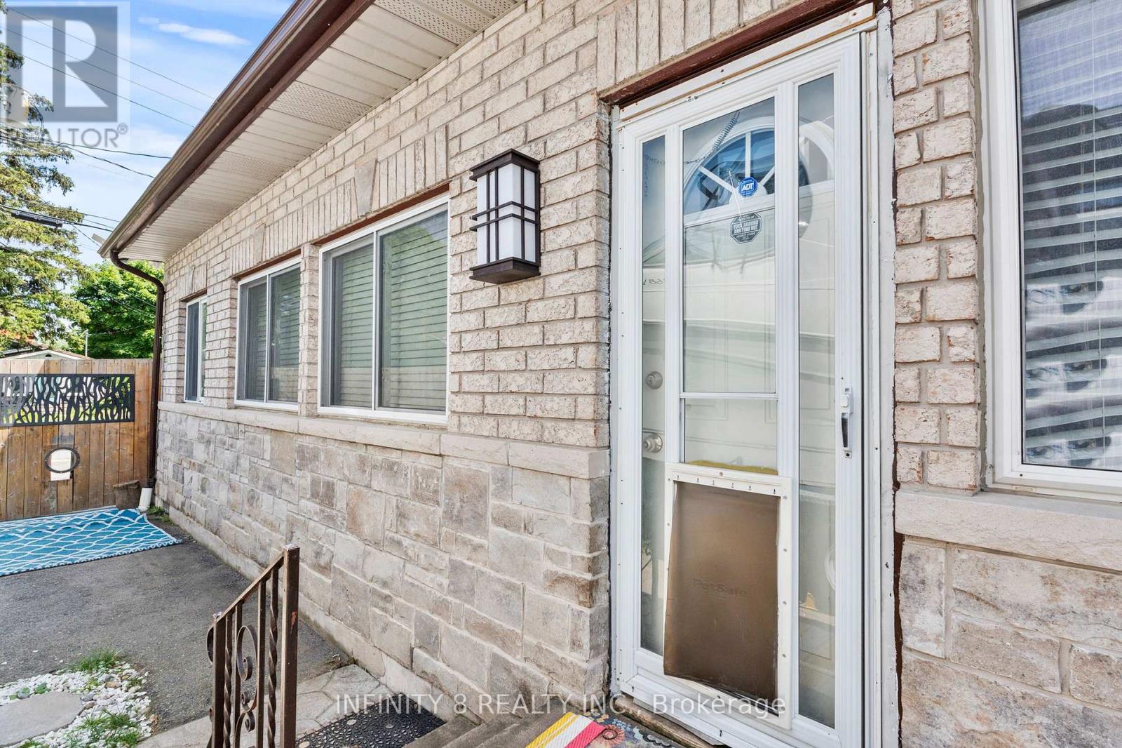 257 RIDGE ROAD S - 5