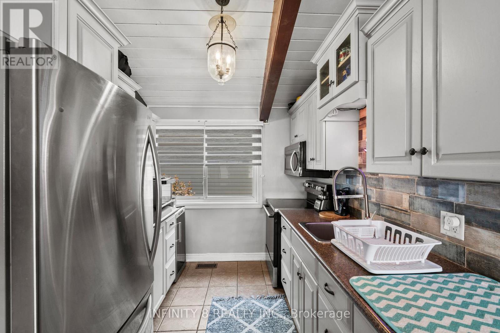 257 RIDGE ROAD S - 9