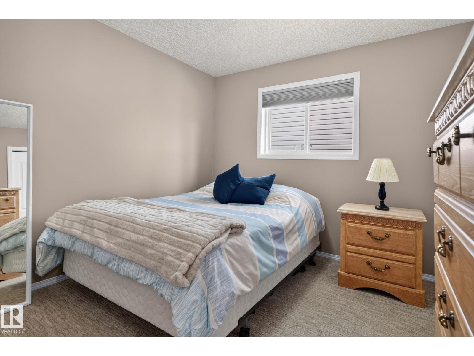 4914 152A AV NW - 27