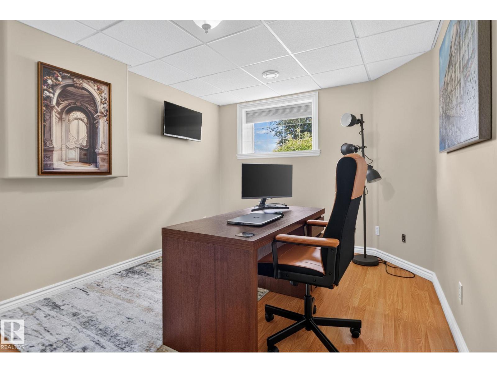4914 152A AV NW - 37