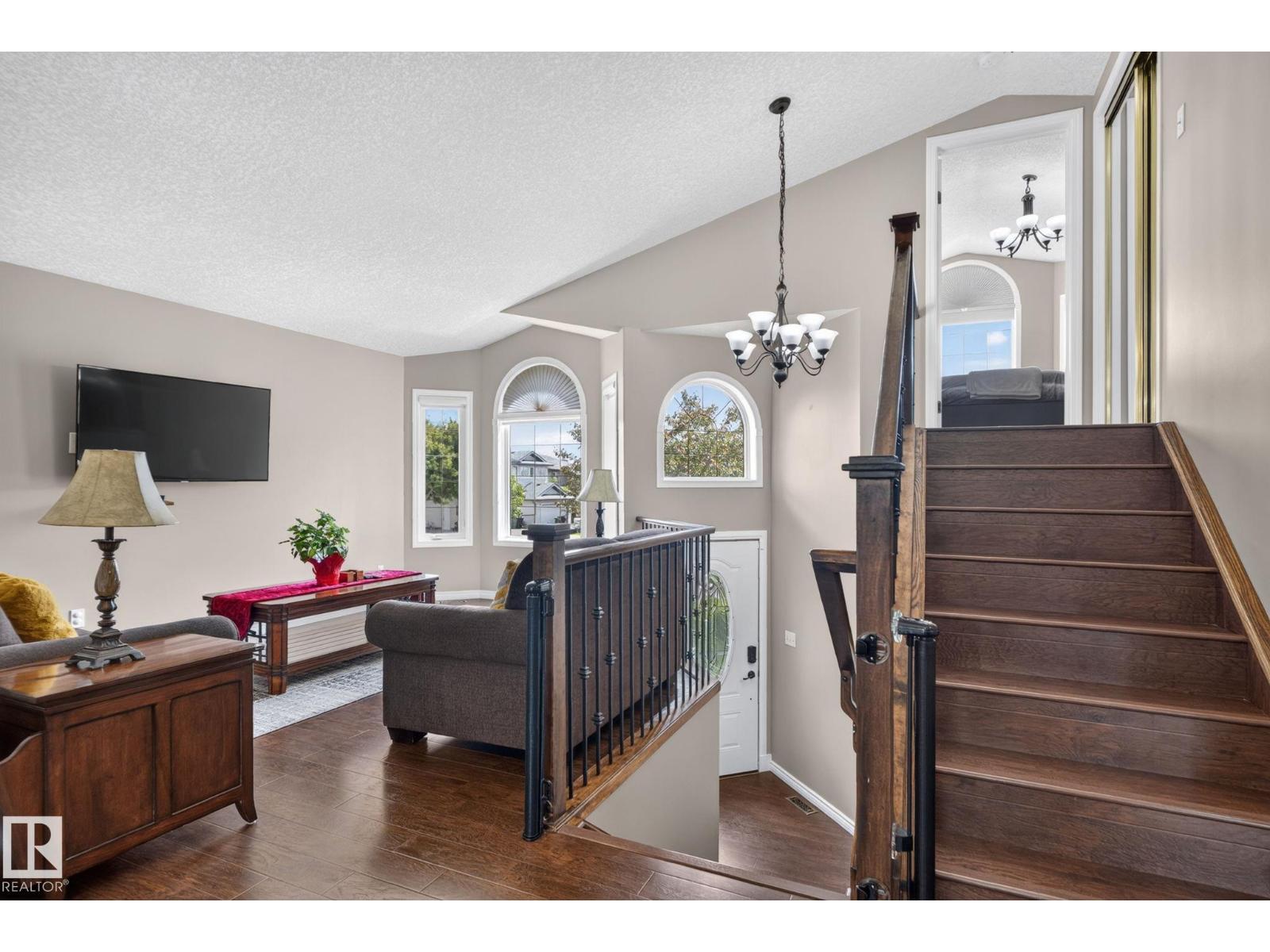 4914 152A AV NW - 12