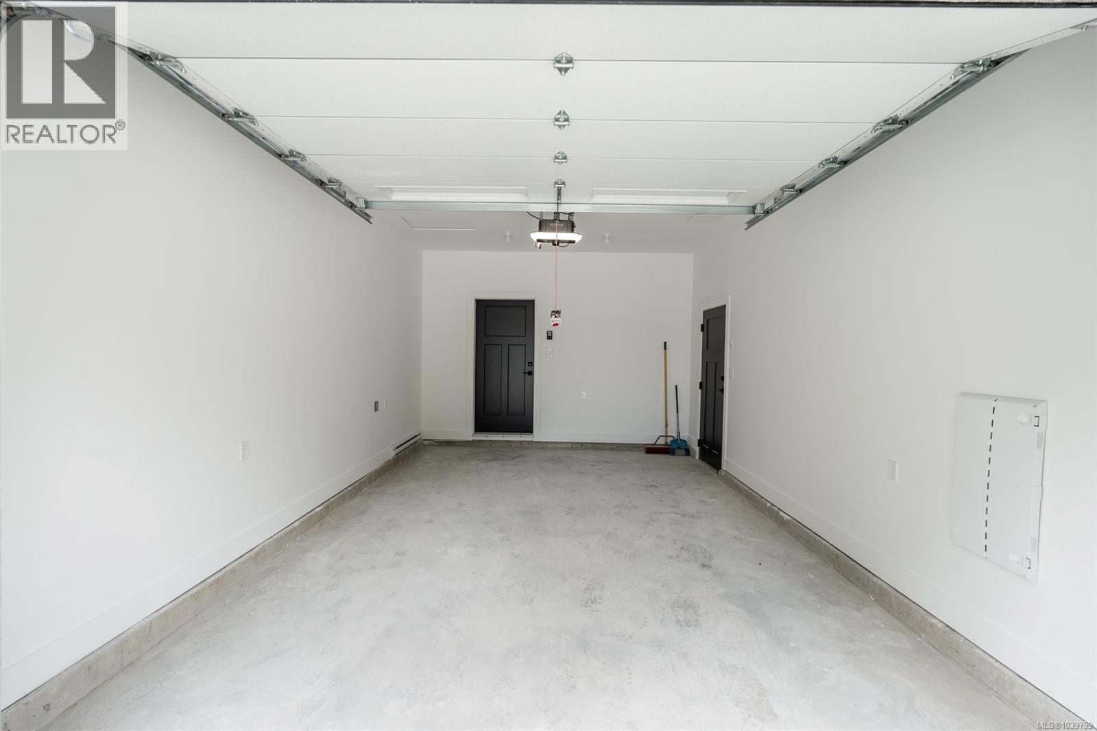 3616 Princess Ave - 32