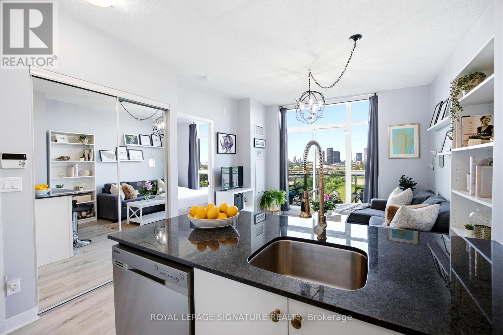 #923 120 DALLIMORE CIRCLE - 7
