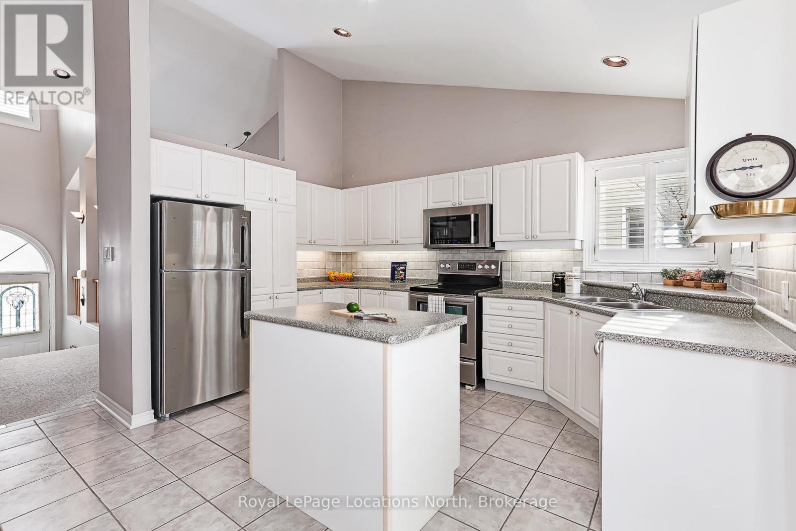 57 BARKER BOULEVARD - Image 11