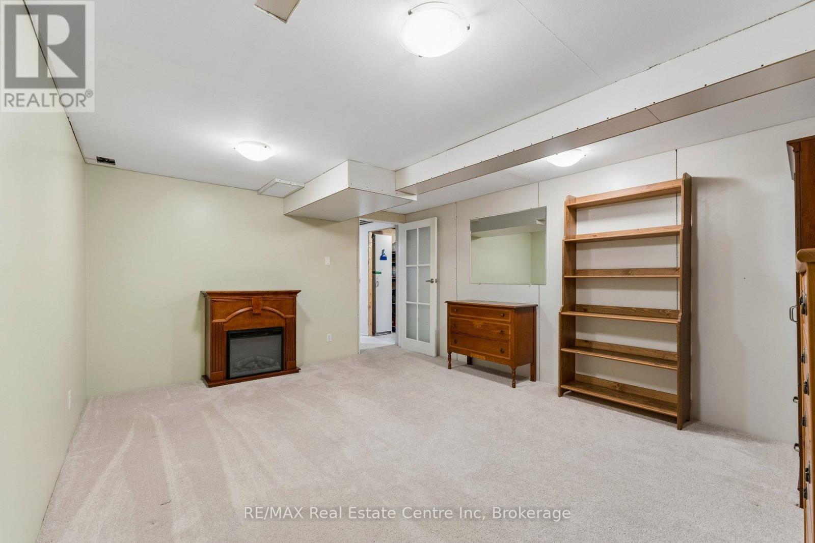 14 MASSEY STREET - 40